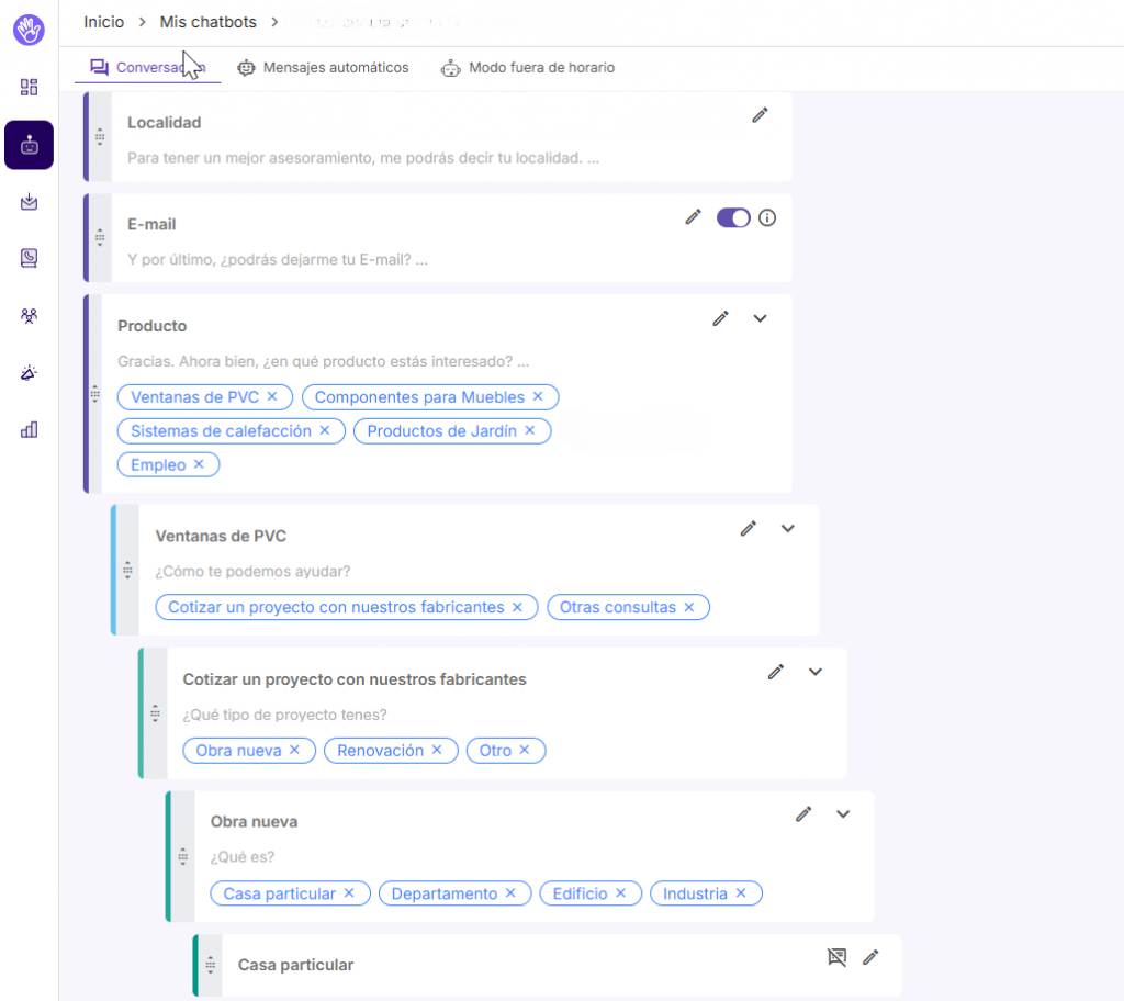 Pantalla de la plataforma Cliengo mostrando la configuración de un flujo estructurado de chatbot, con preguntas, respuestas guiadas y opciones de productos y servicios.